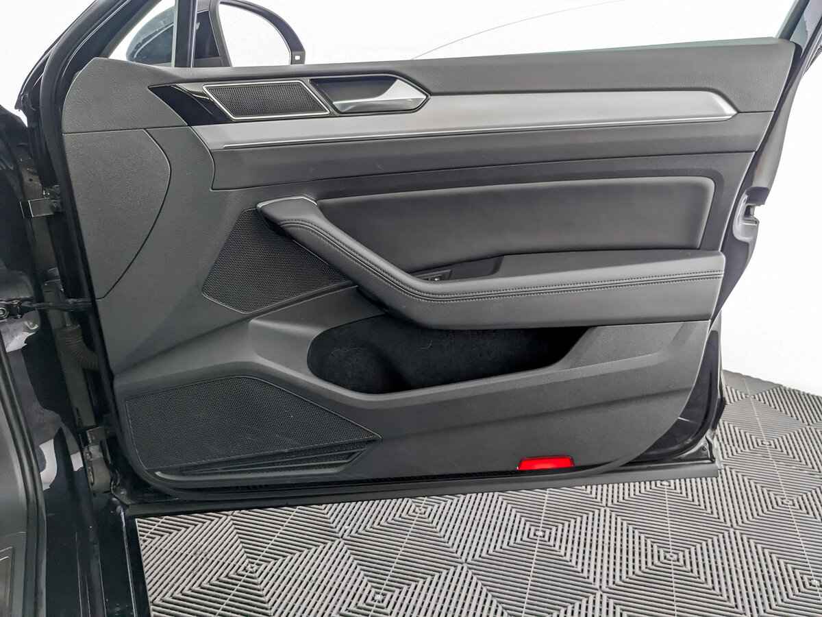 Volkswagen Passat, 2017