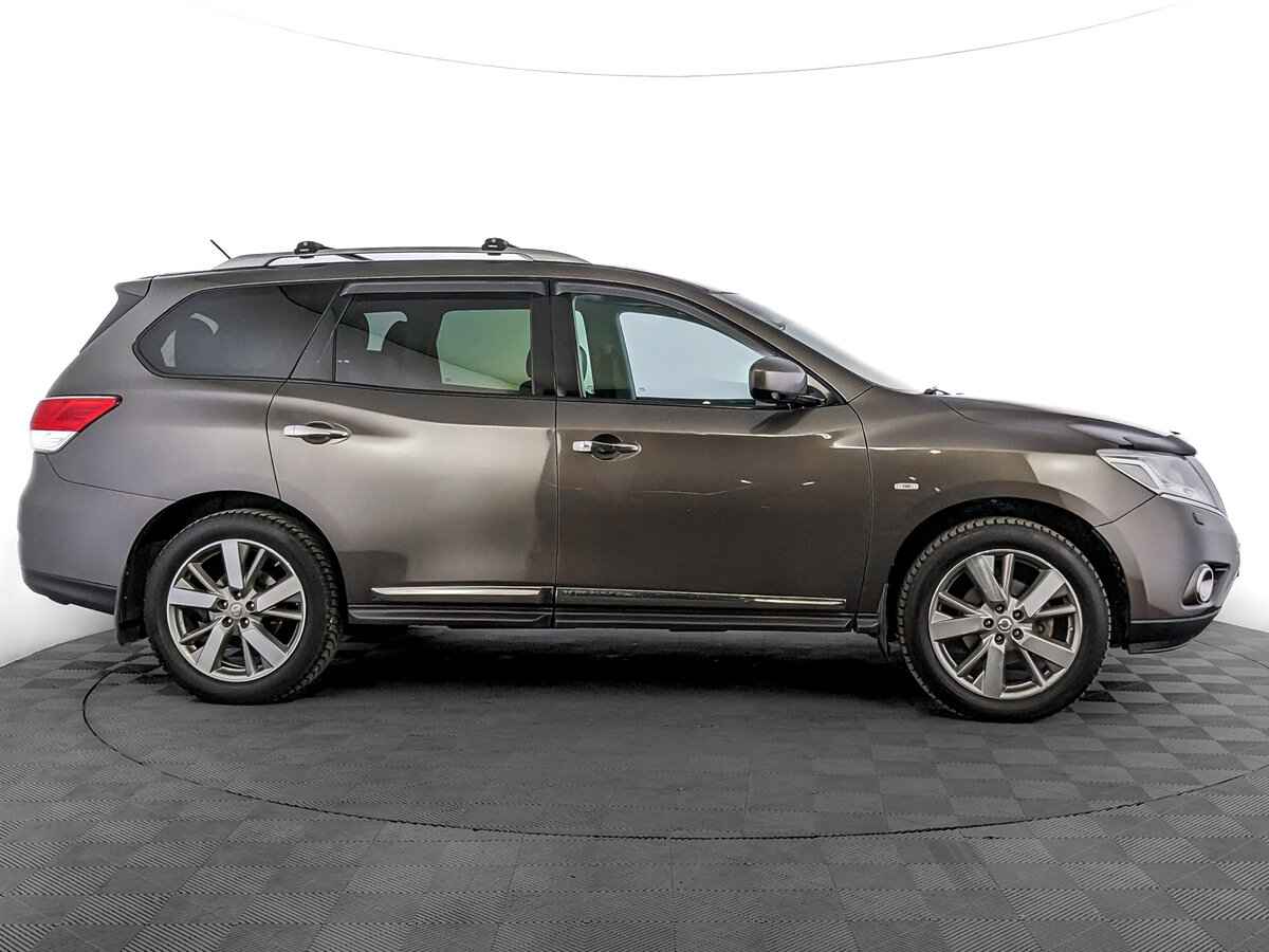 Nissan Pathfinder, 2016