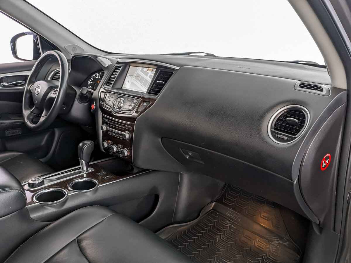 Nissan Pathfinder, 2016