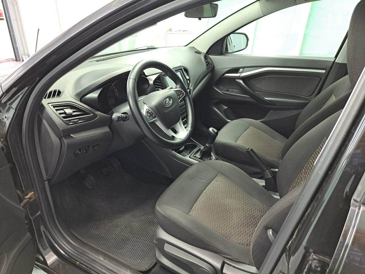 Lada (ВАЗ) Vesta, 2017