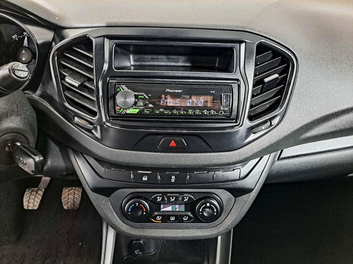 Lada (ВАЗ) Vesta, 2017