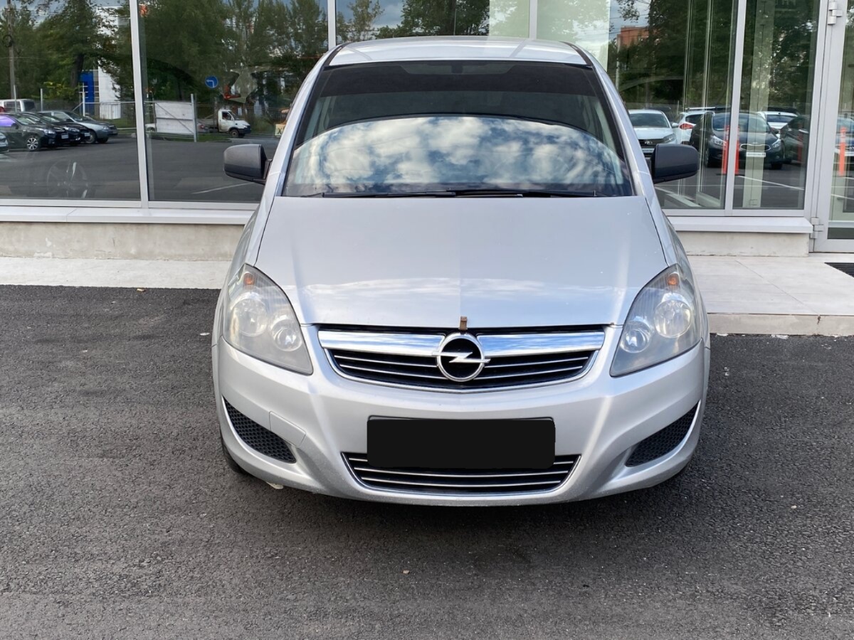 Opel Zafira, 2011