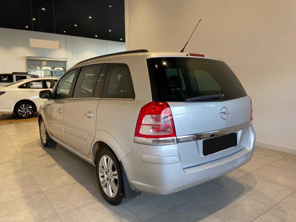 Opel Zafira, 2011