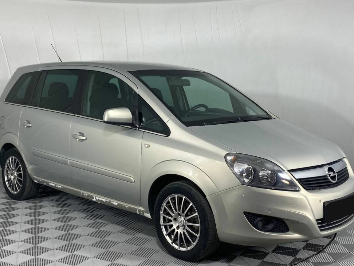 Opel Zafira, 2011