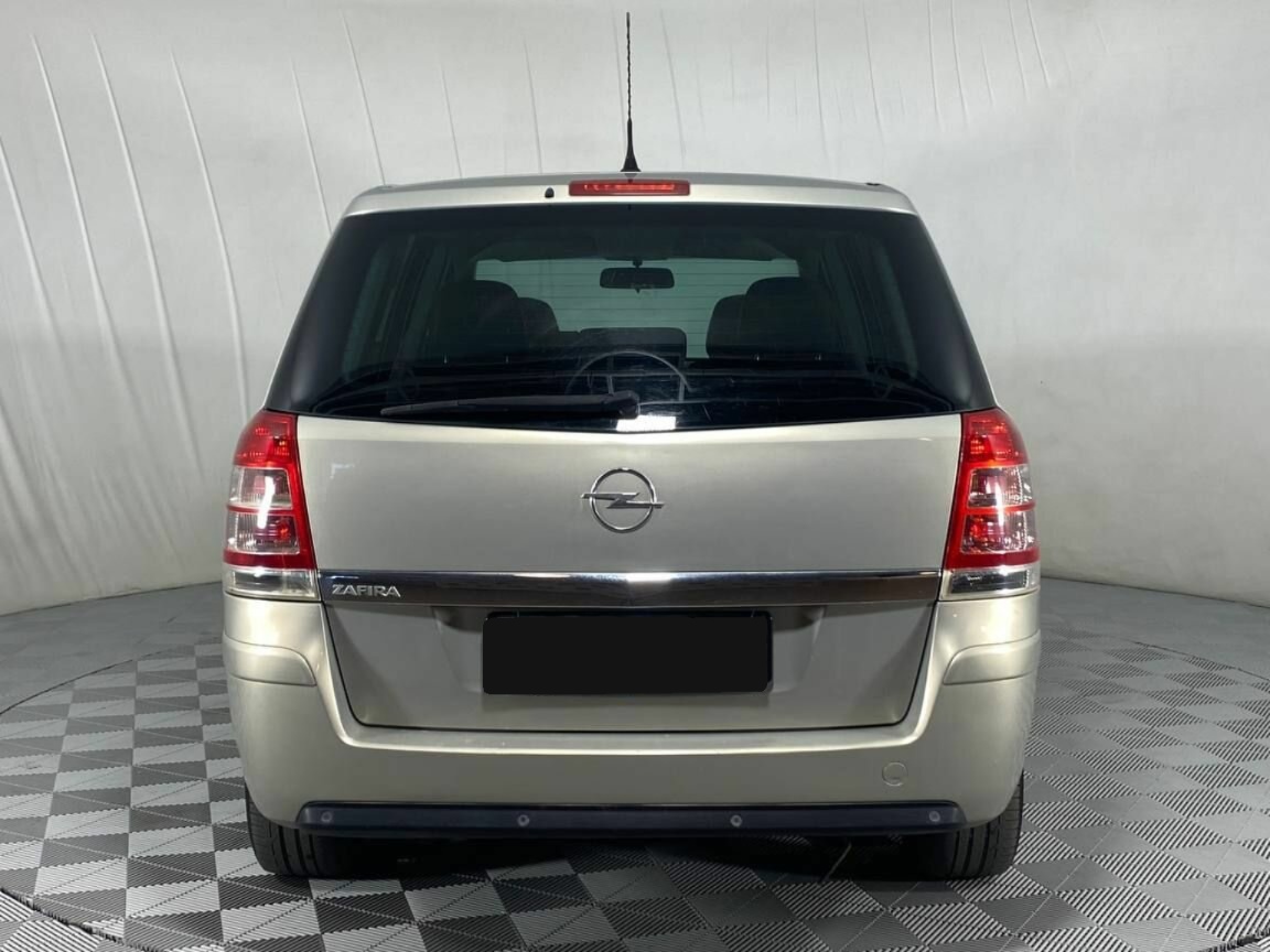 Opel Zafira, 2011