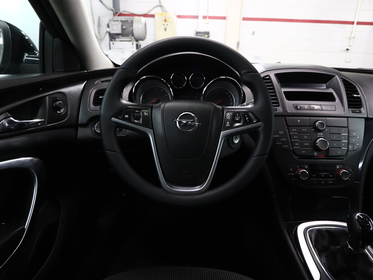 Opel Insignia, 2011