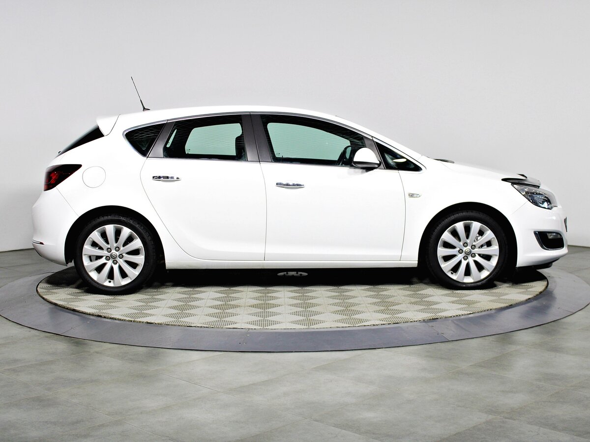 Opel Astra, 2012