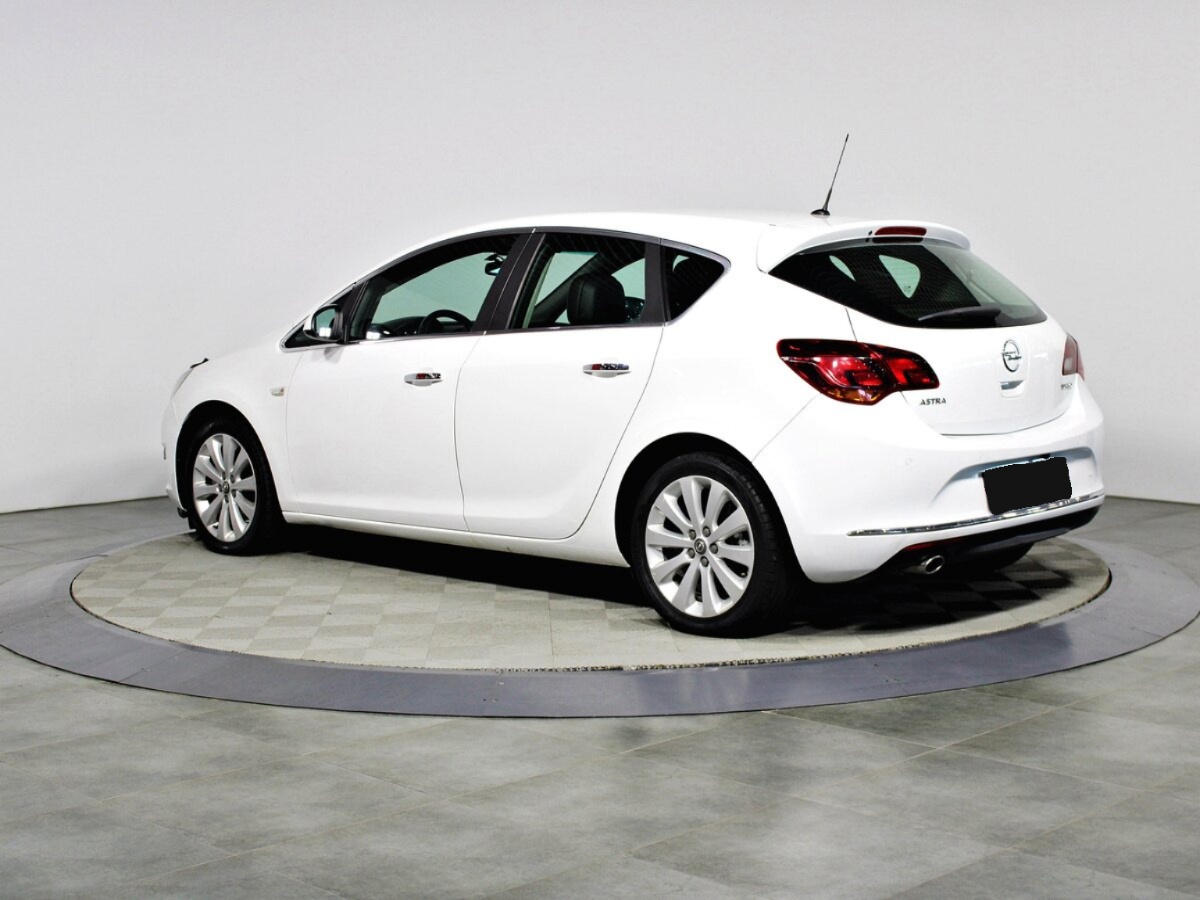 Opel Astra, 2012