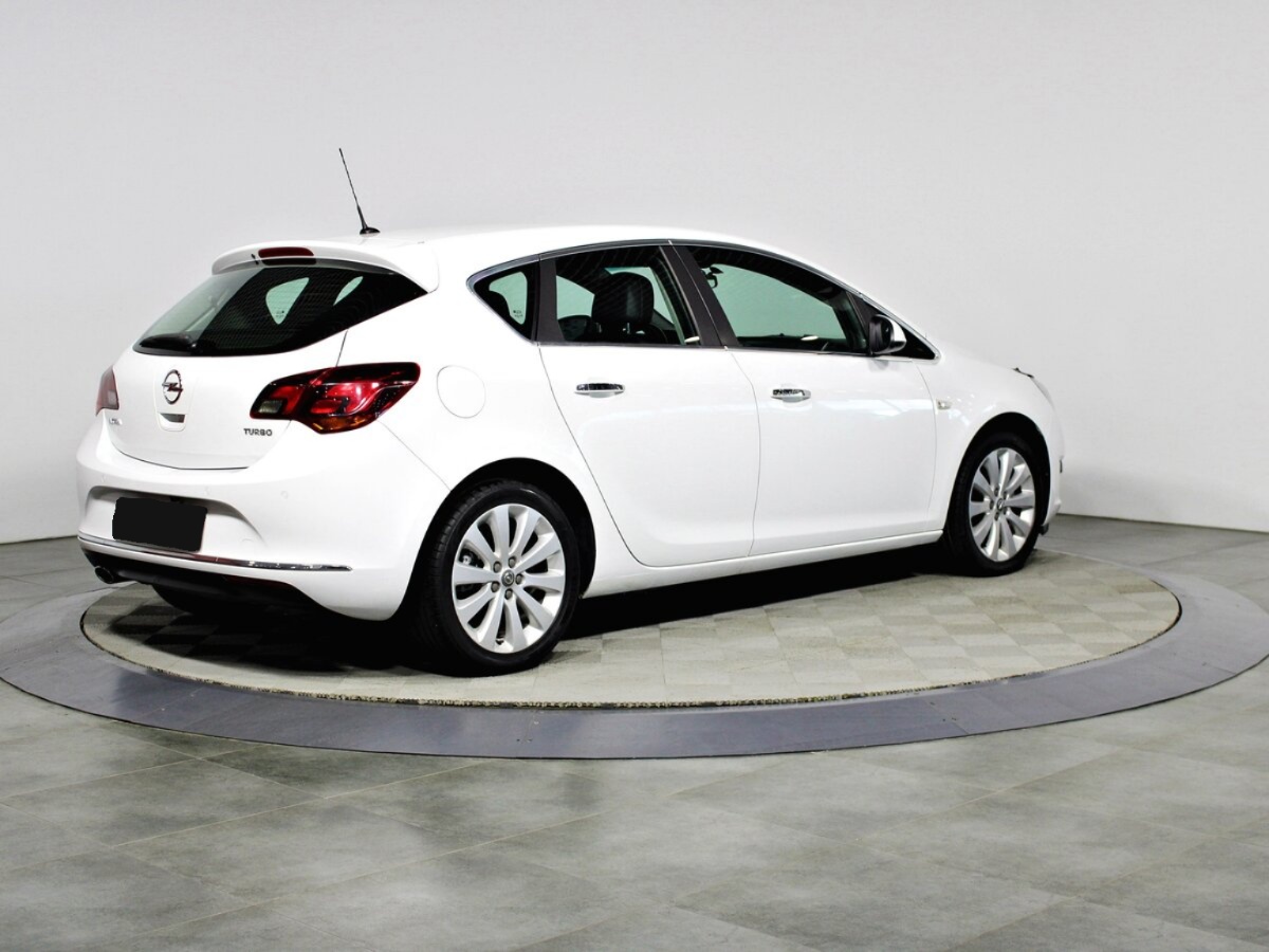 Opel Astra, 2012