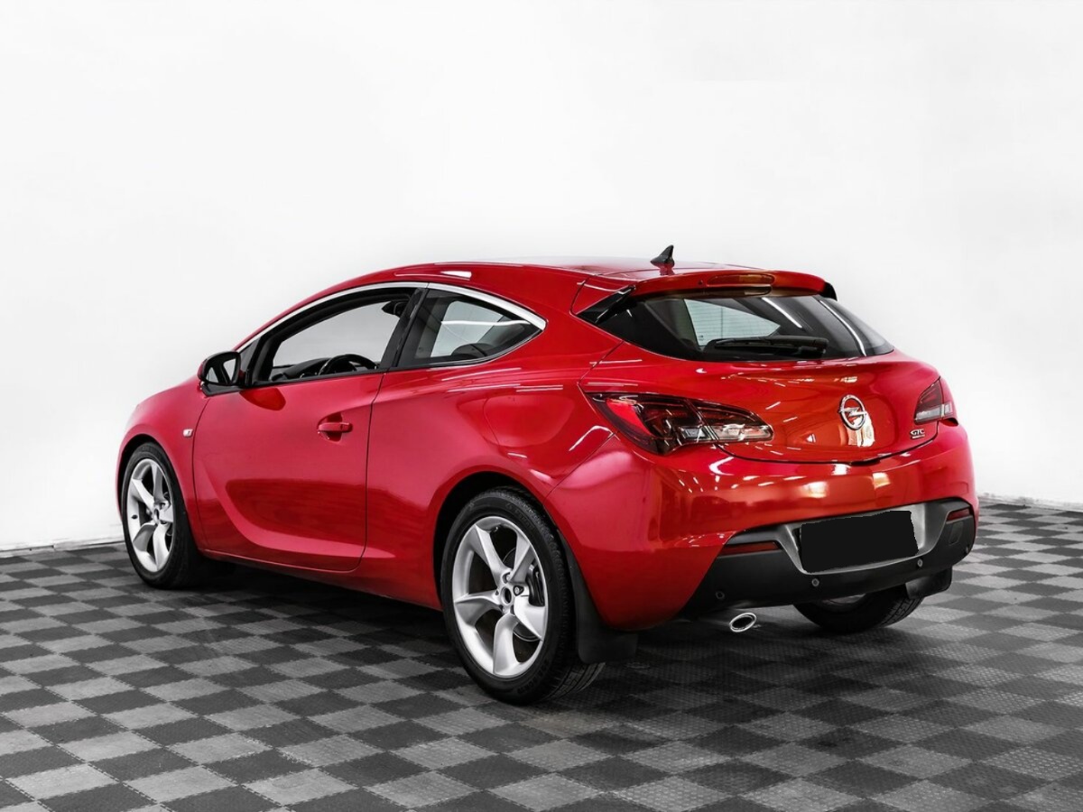 Opel Astra GTC, 2013