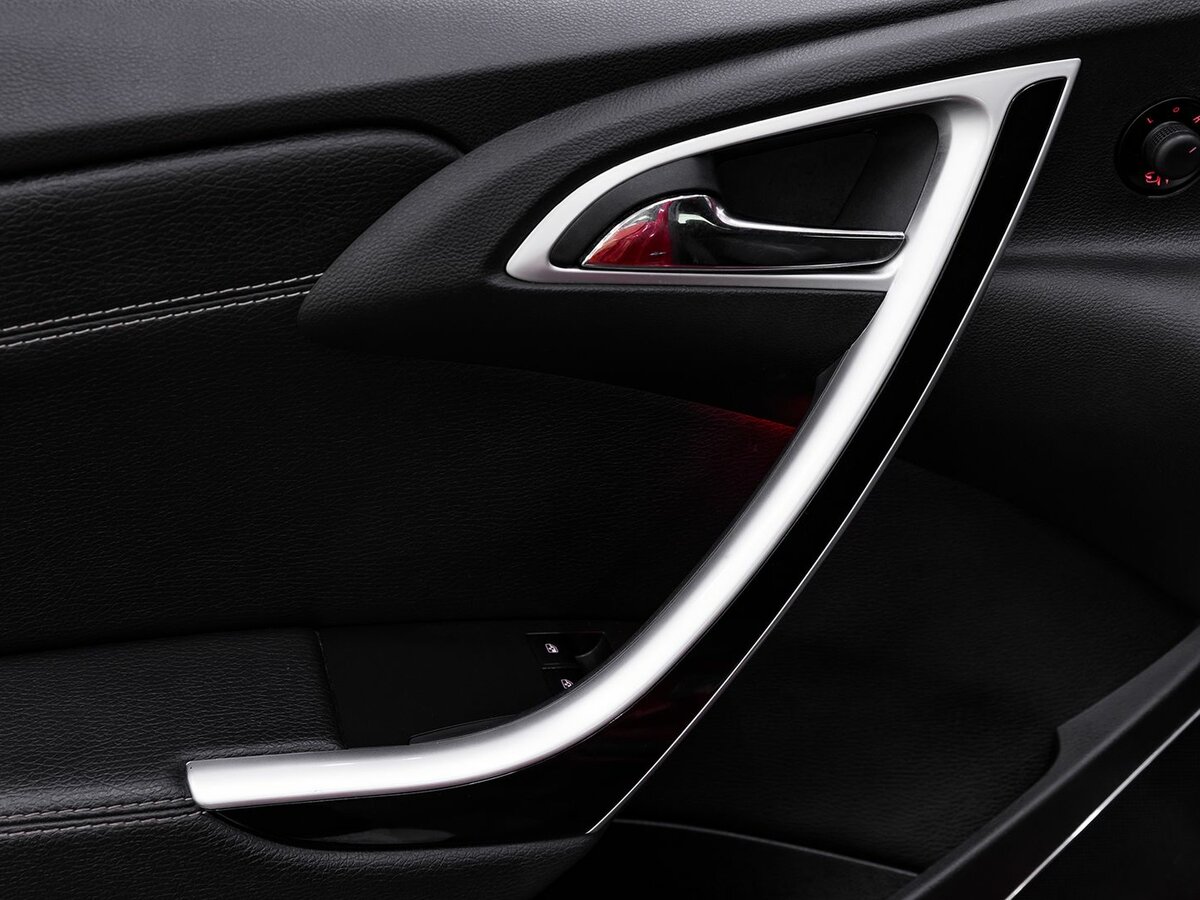 Opel Astra GTC, 2013