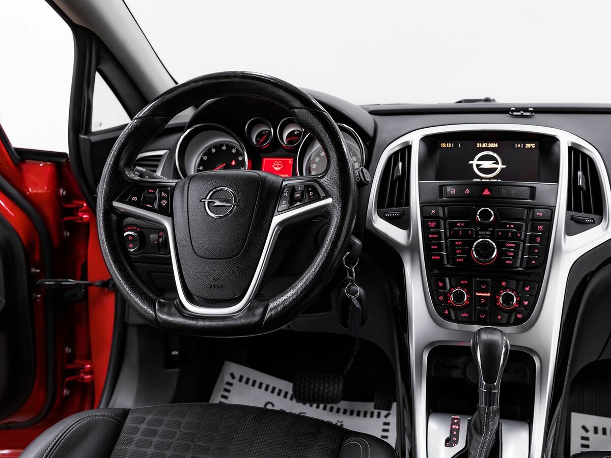 Opel Astra GTC, 2013