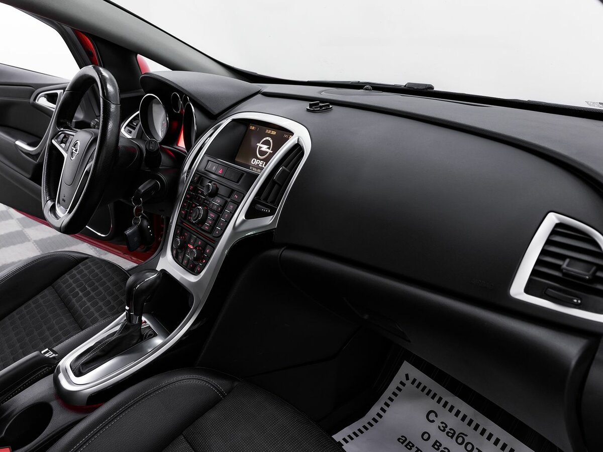 Opel Astra GTC, 2013