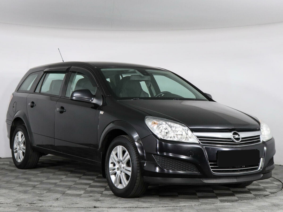 Opel Astra, 2011