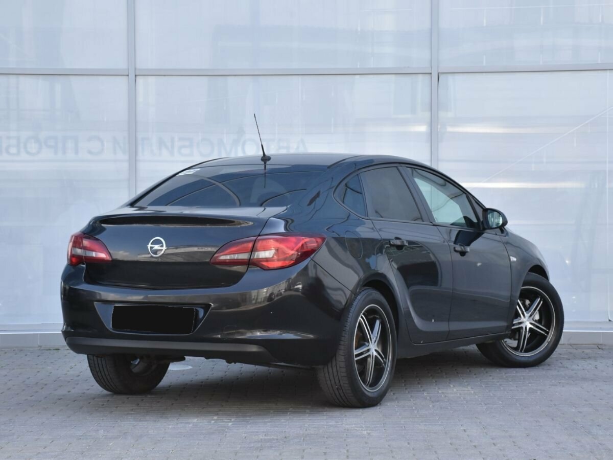 Opel Astra, 2012