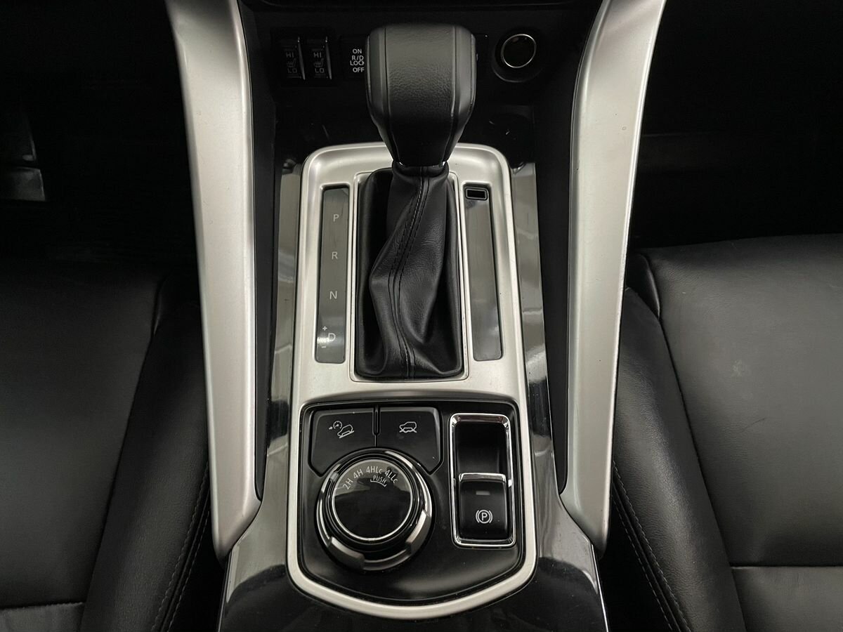 Mitsubishi Pajero Sport, 2017