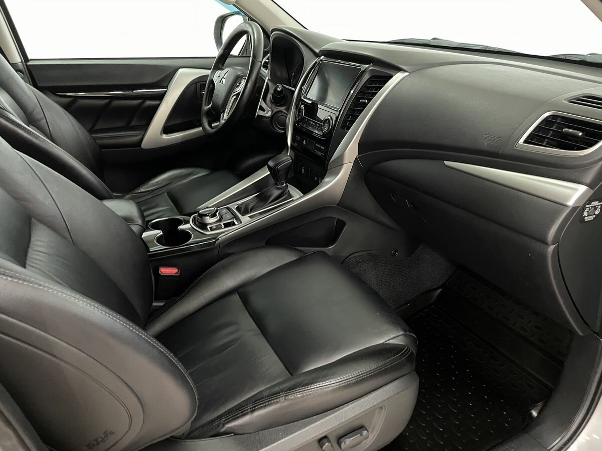 Mitsubishi Pajero Sport, 2017