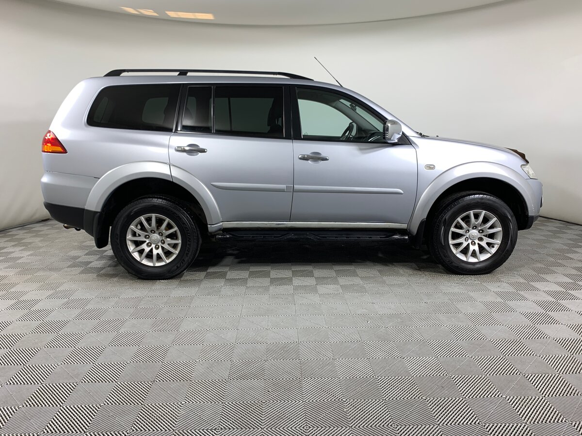 Mitsubishi Pajero Sport, 2010