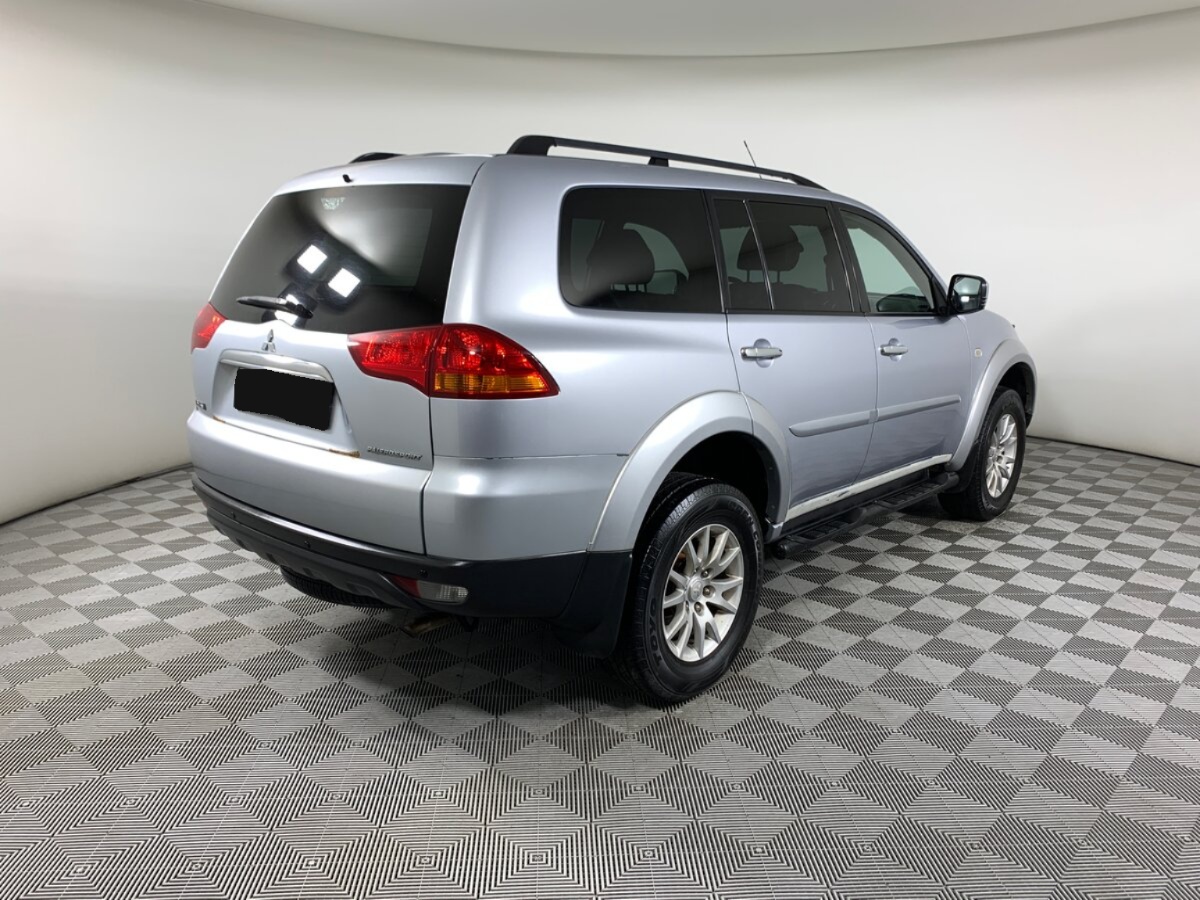 Mitsubishi Pajero Sport, 2010