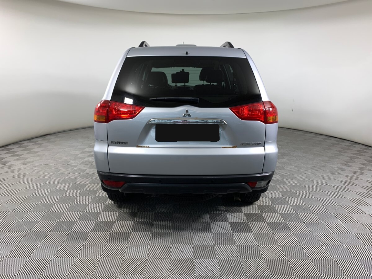 Mitsubishi Pajero Sport, 2010