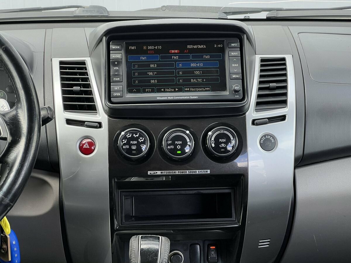 Mitsubishi Pajero Sport, 2011