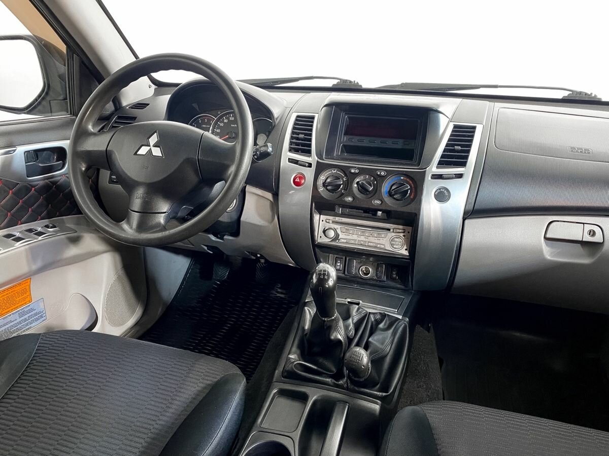Mitsubishi Pajero Sport, 2010