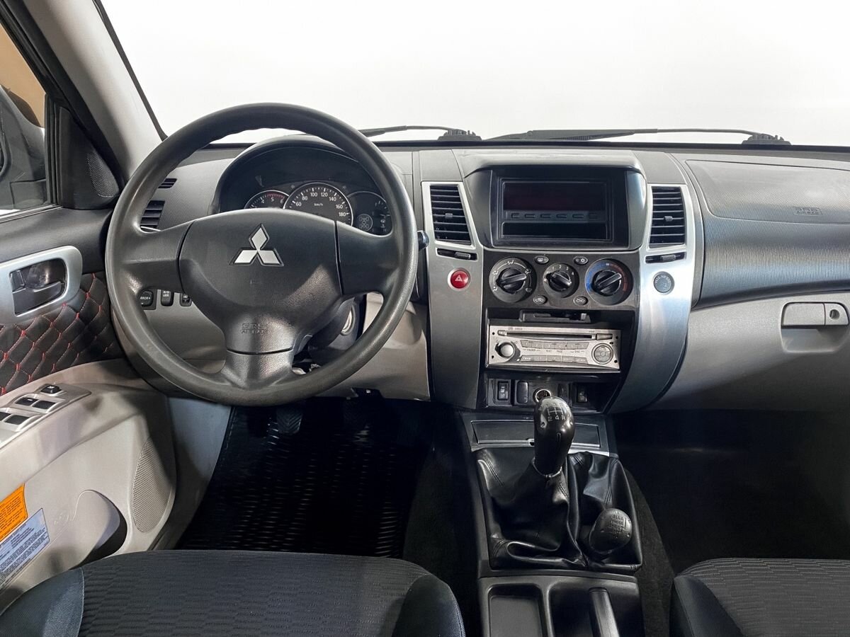 Mitsubishi Pajero Sport, 2010