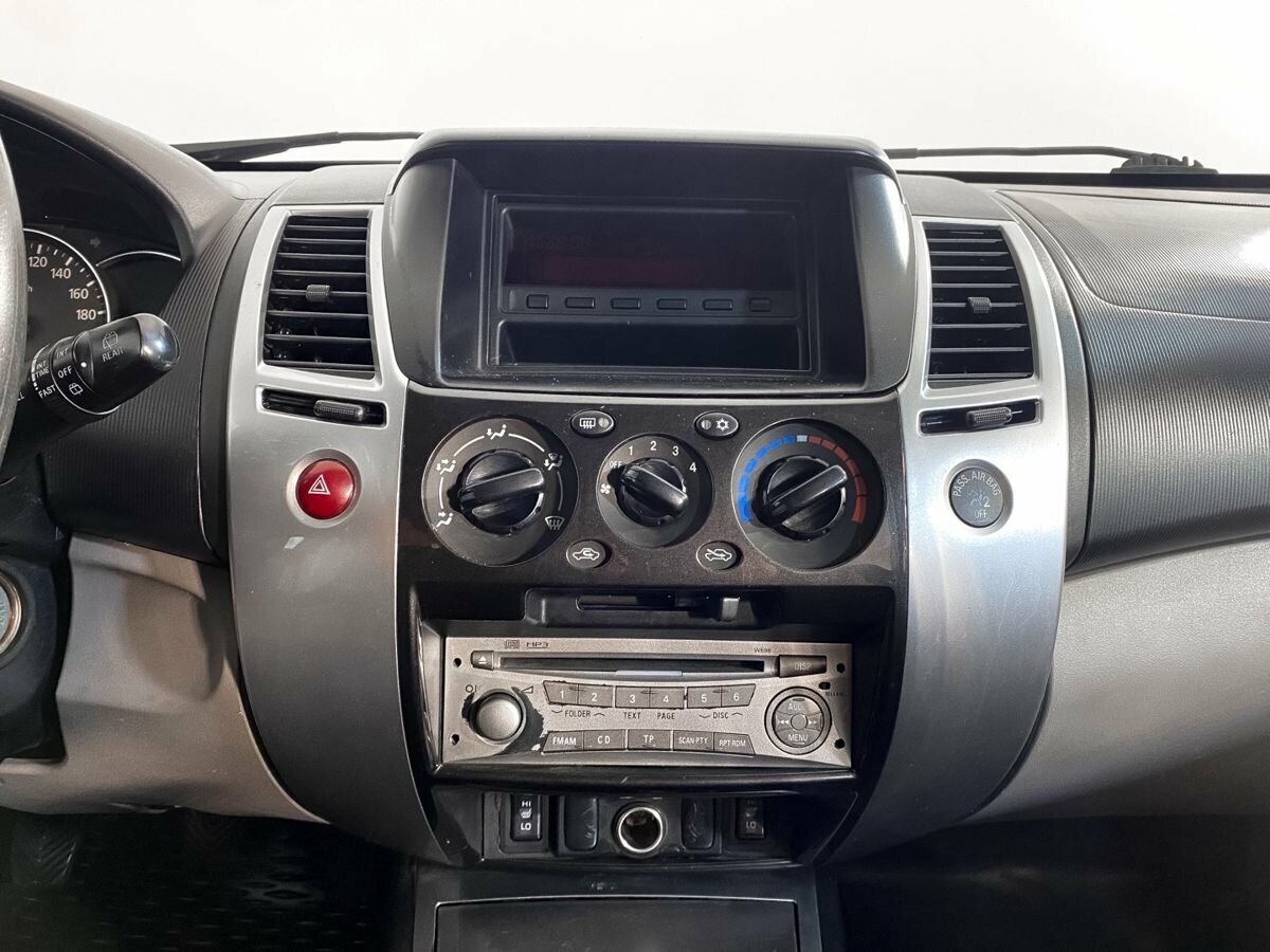 Mitsubishi Pajero Sport, 2010