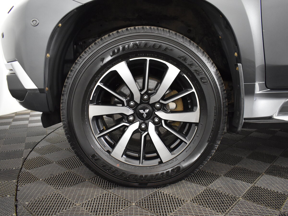 Mitsubishi Pajero Sport, 2020