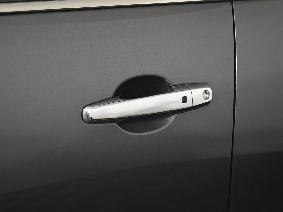 Mitsubishi Pajero Sport, 2020