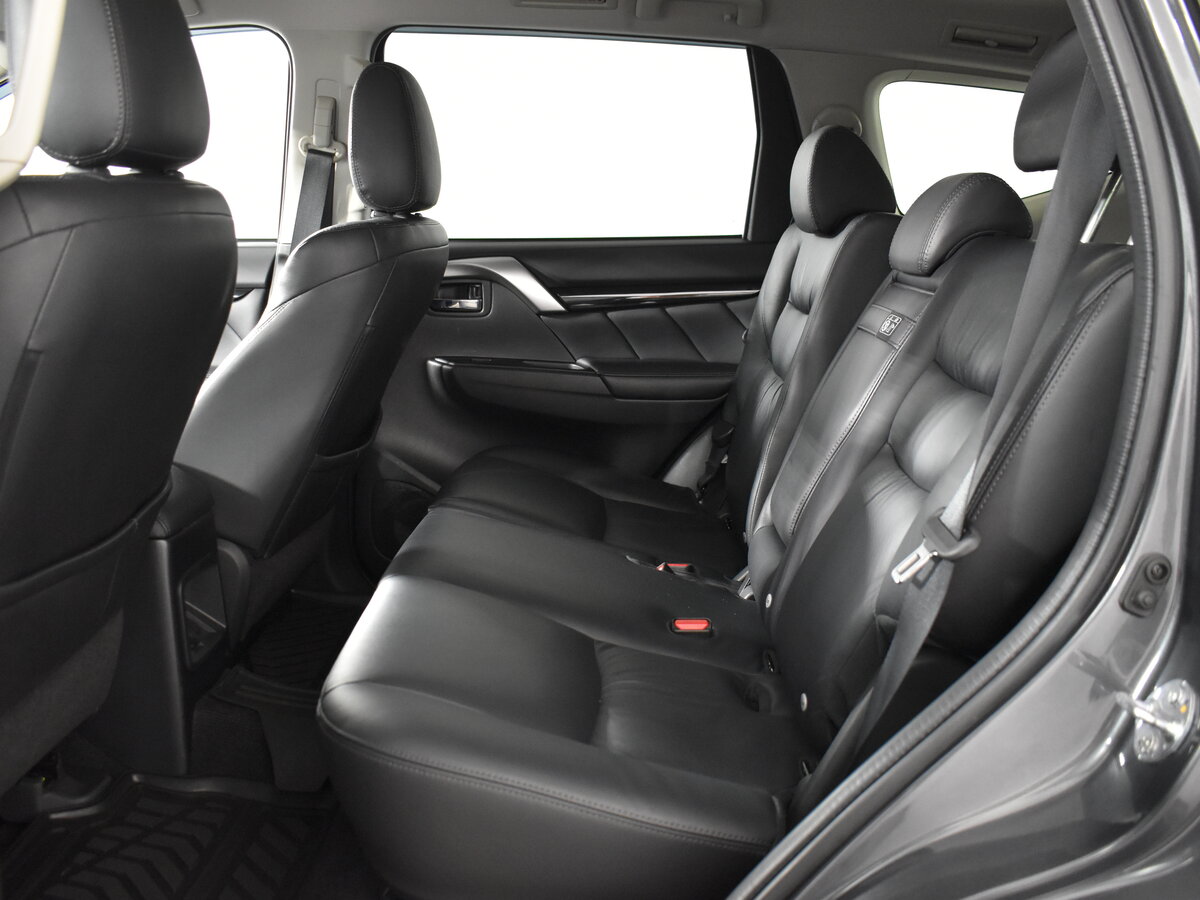 Mitsubishi Pajero Sport, 2020