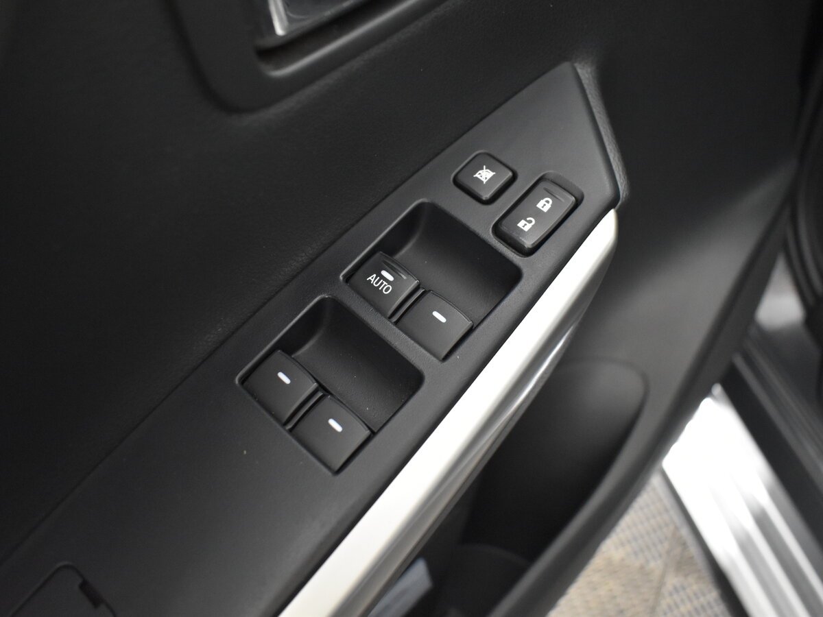 Mitsubishi Pajero Sport, 2020