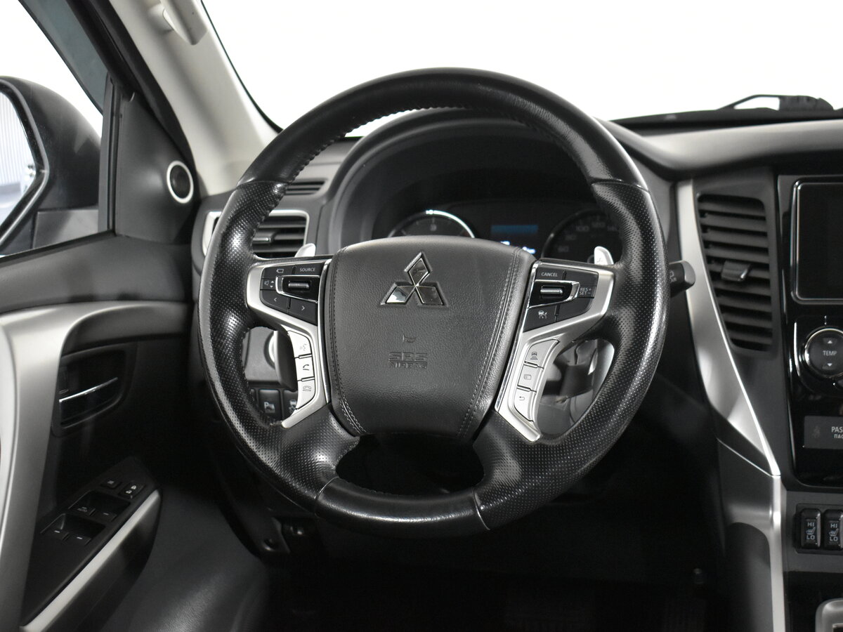 Mitsubishi Pajero Sport, 2020