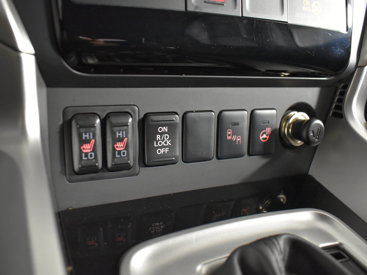 Mitsubishi Pajero Sport, 2020