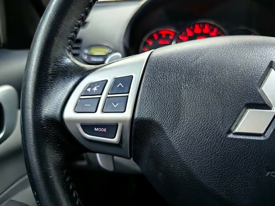 Mitsubishi Pajero Sport, 2012