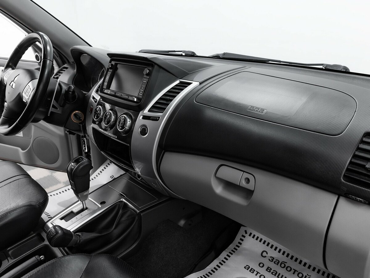 Mitsubishi Pajero Sport, 2013