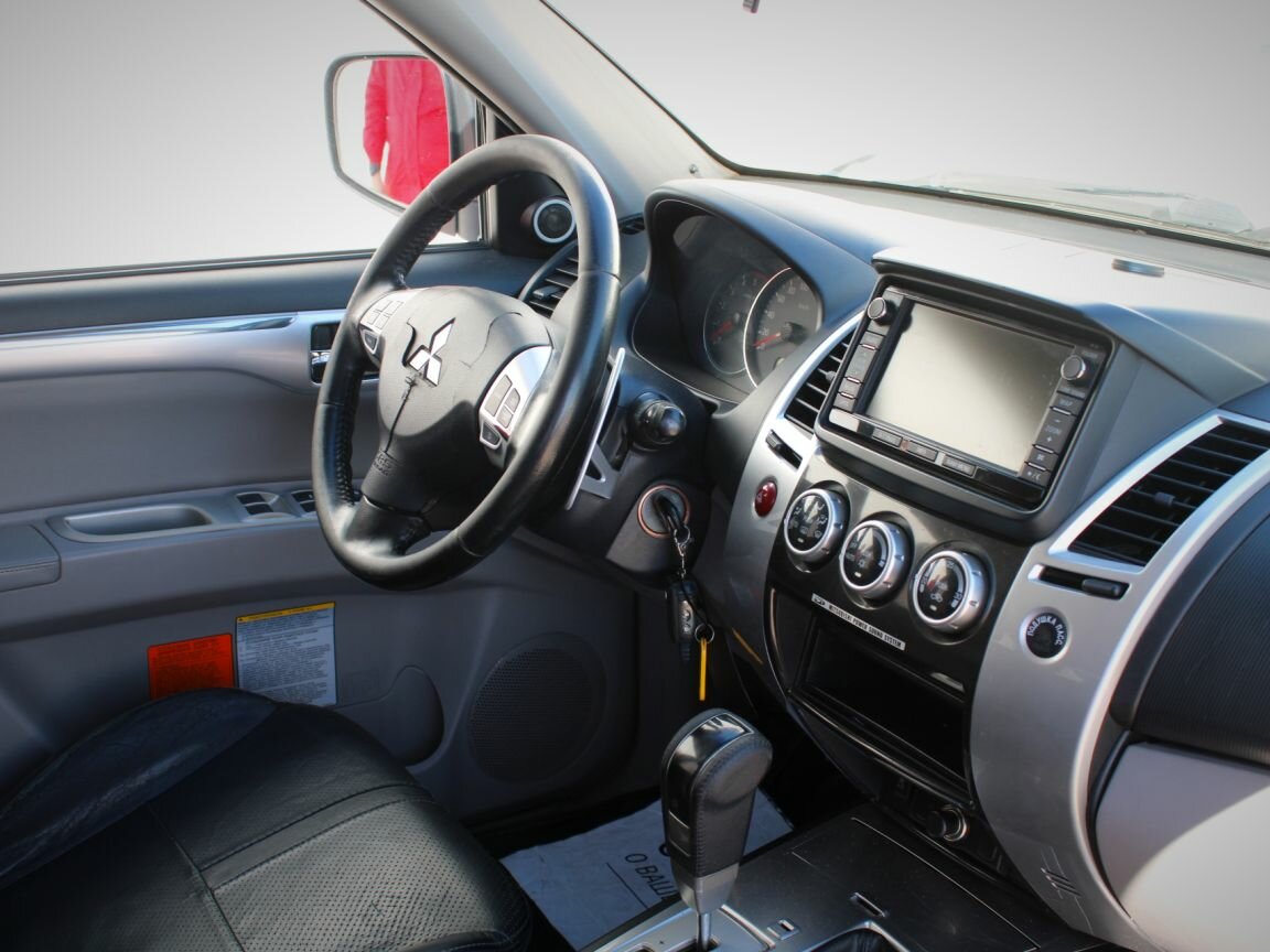 Mitsubishi Pajero Sport, 2013