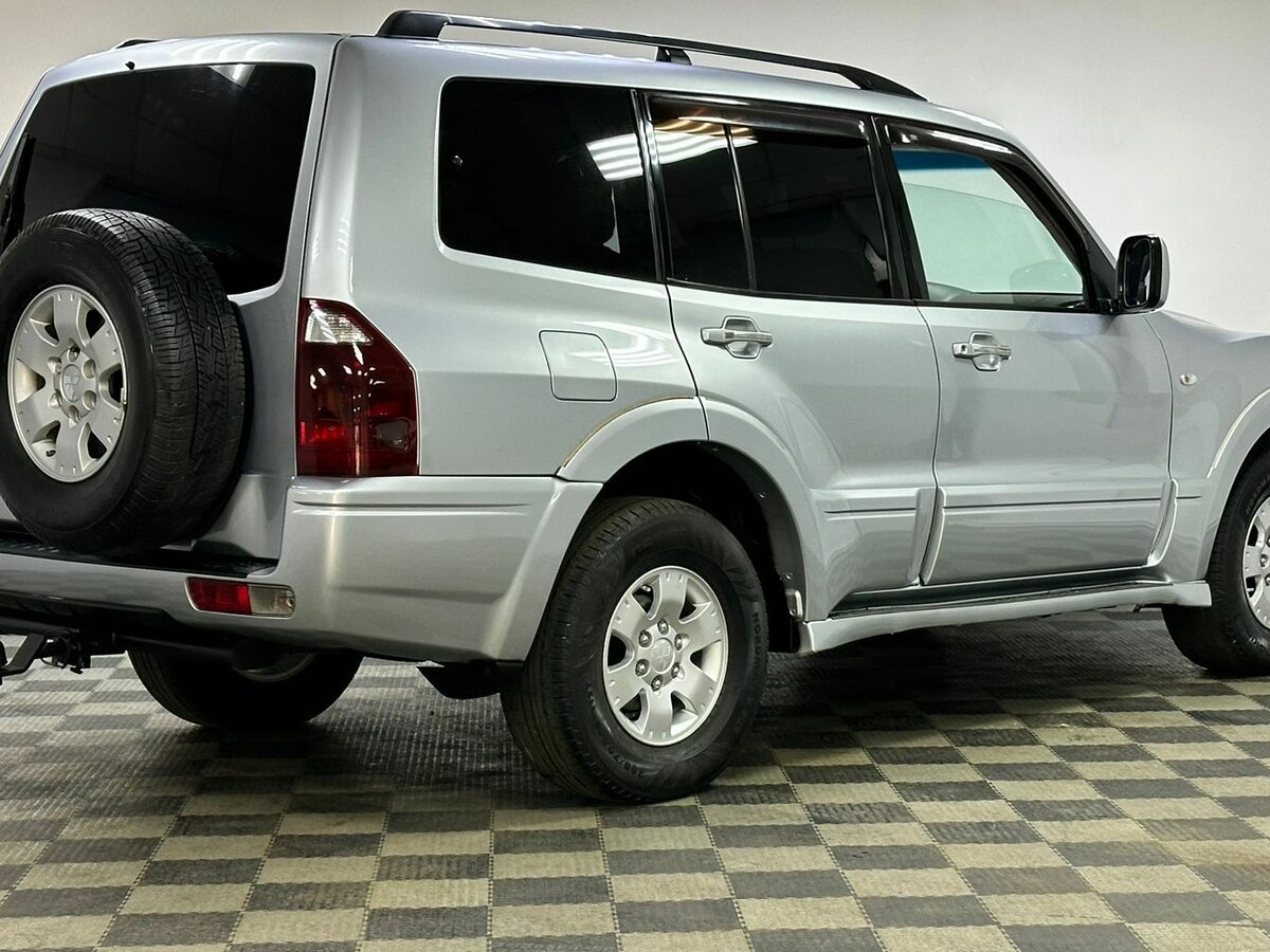 Mitsubishi Pajero, 2005