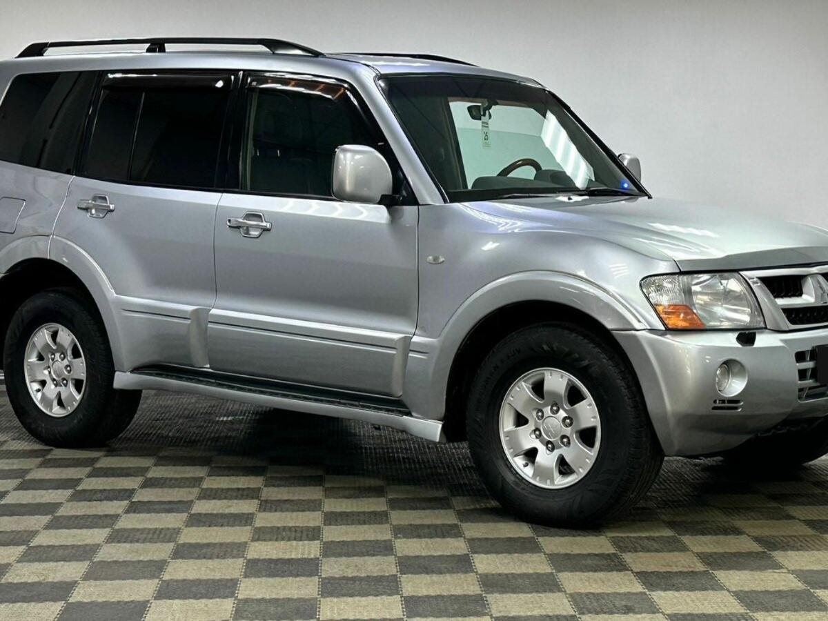 Mitsubishi Pajero, 2005