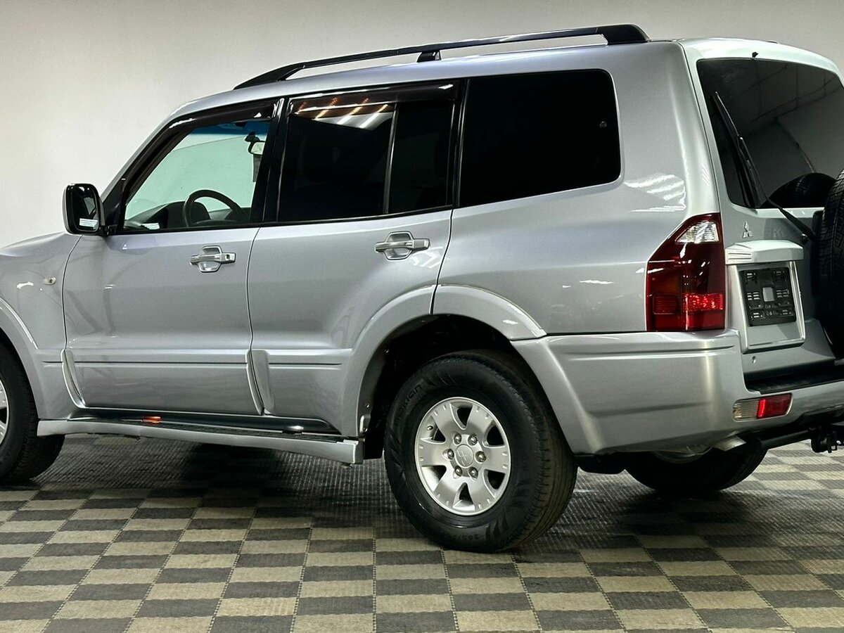 Mitsubishi Pajero, 2005