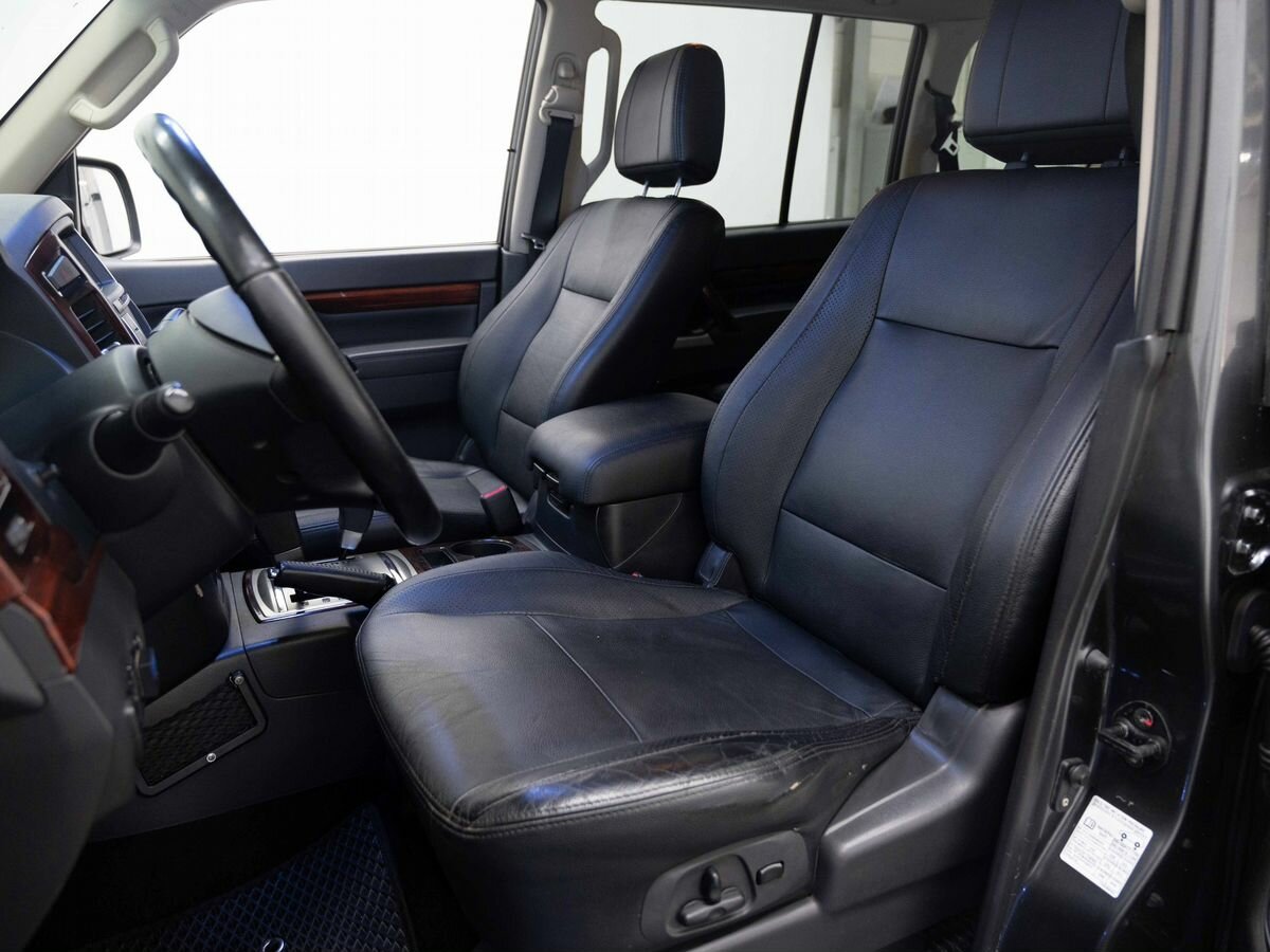 Mitsubishi Pajero, 2012