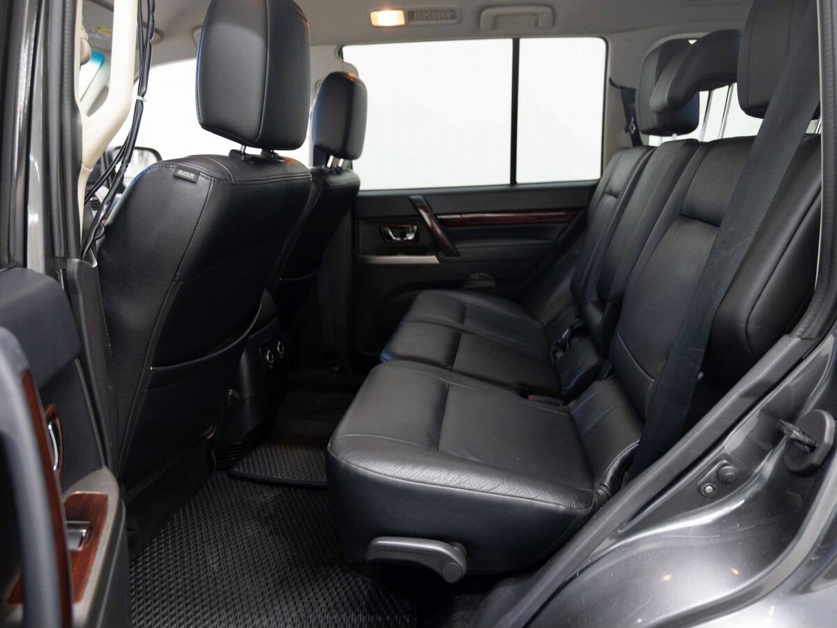 Mitsubishi Pajero, 2012