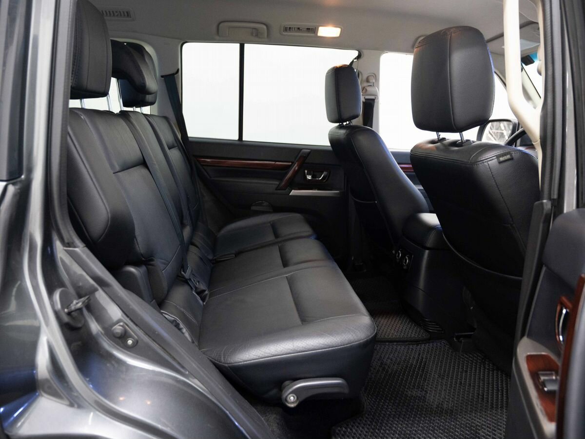 Mitsubishi Pajero, 2012