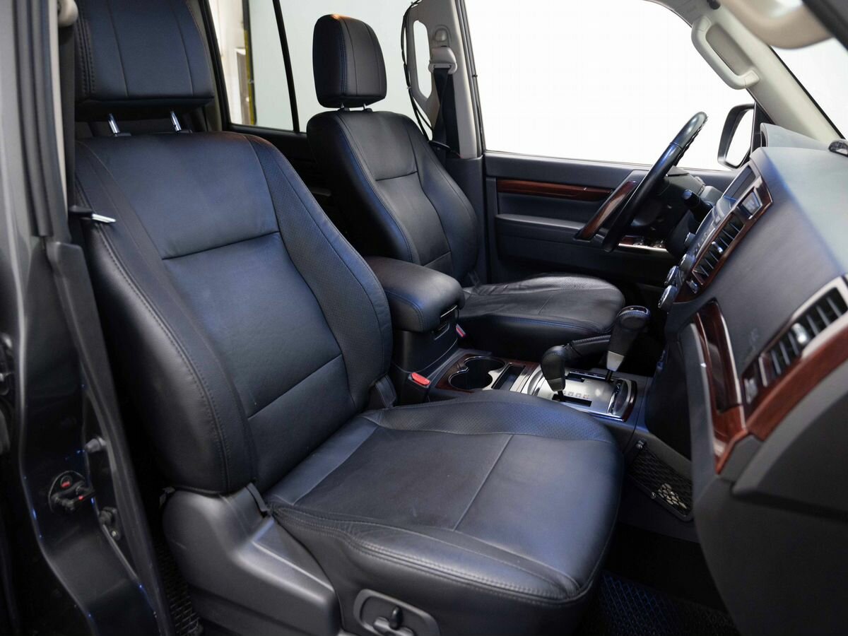 Mitsubishi Pajero, 2012