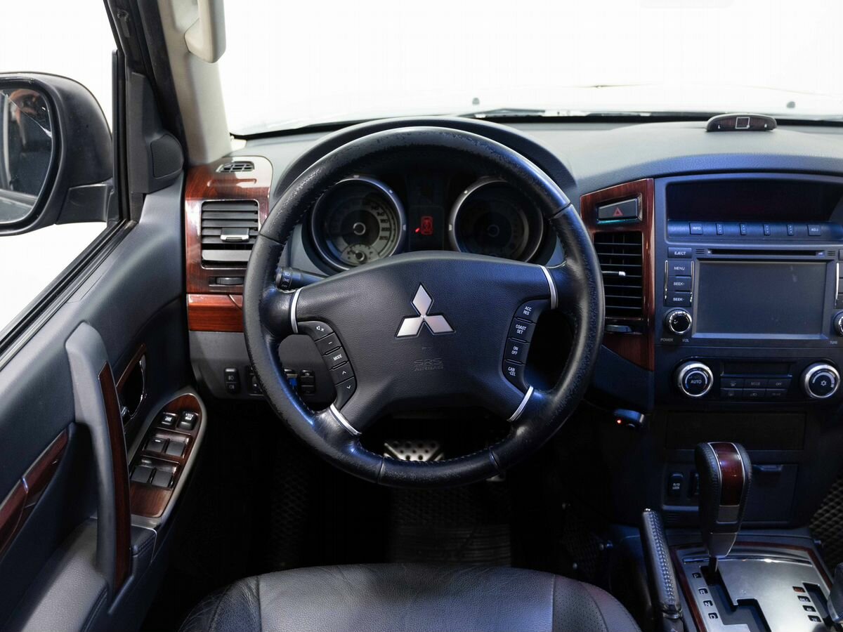 Mitsubishi Pajero, 2012