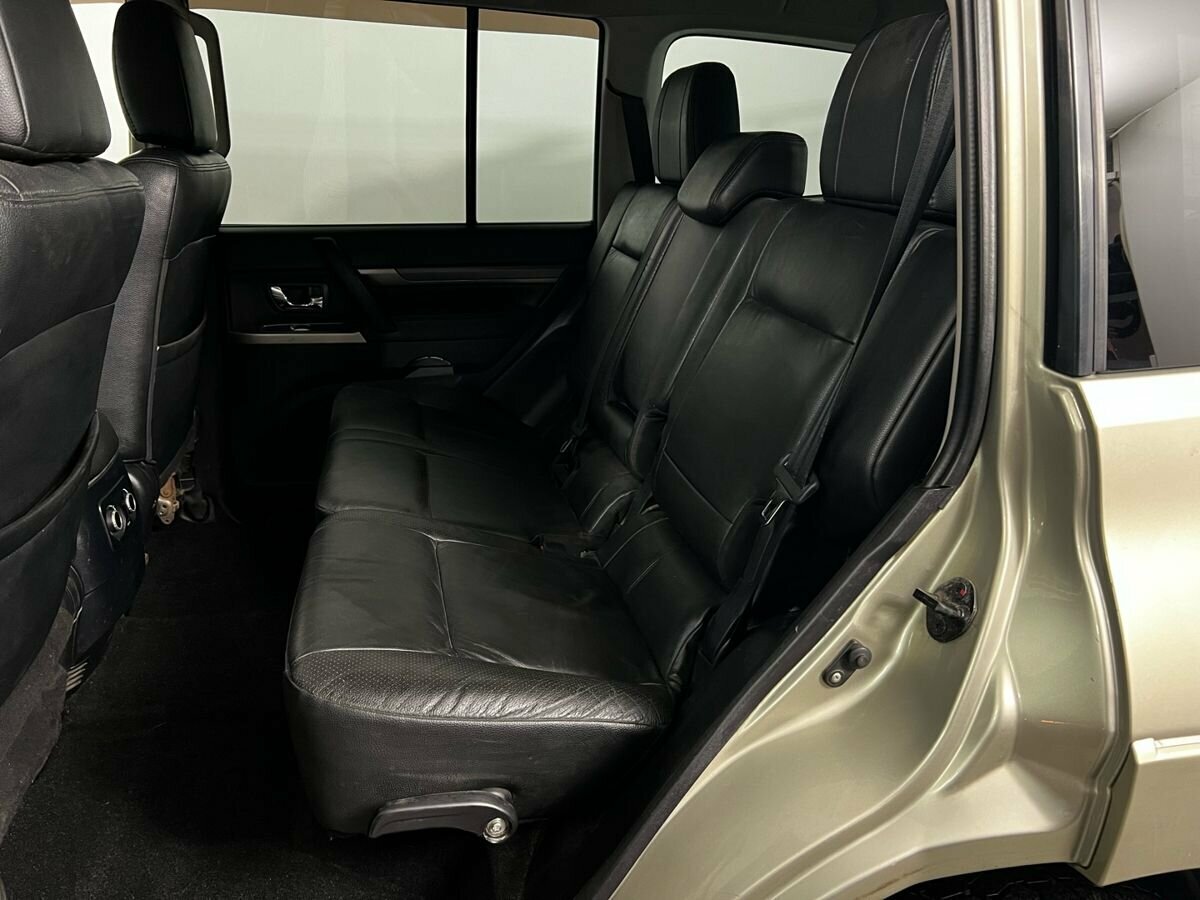 Mitsubishi Pajero, 2012