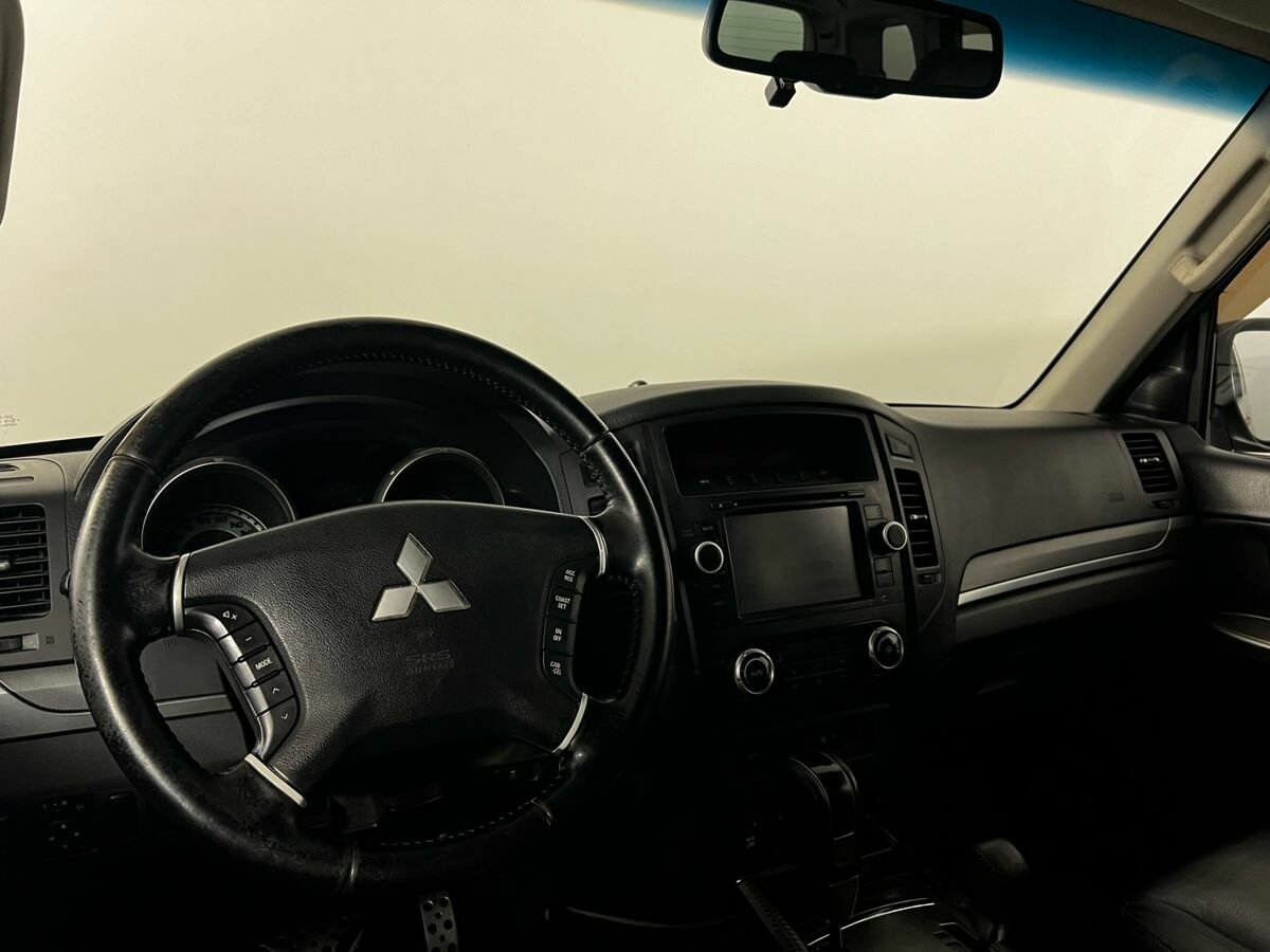 Mitsubishi Pajero, 2012