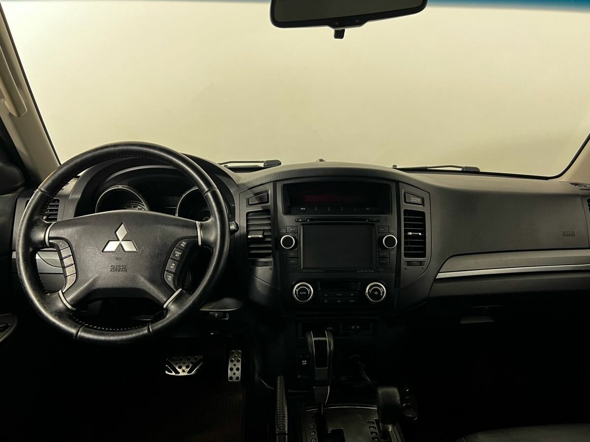 Mitsubishi Pajero, 2012