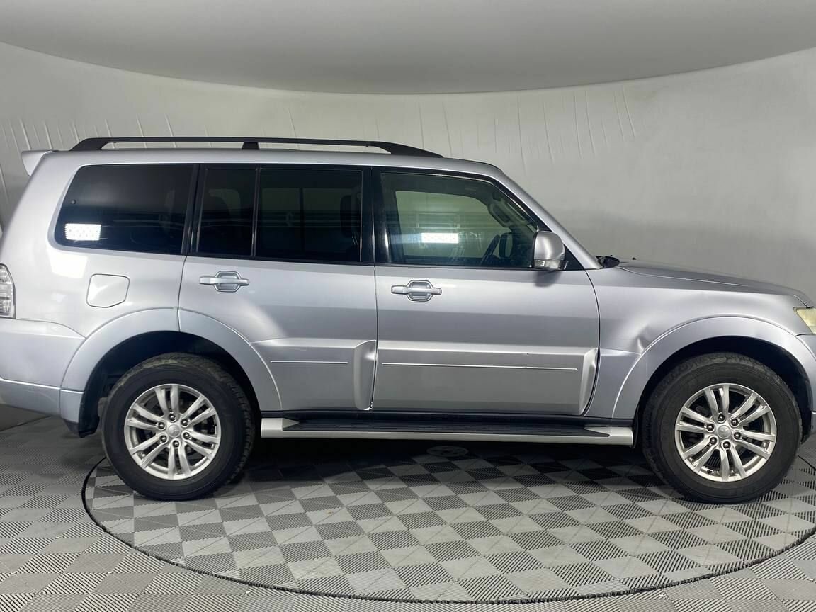 Mitsubishi Pajero, 2011