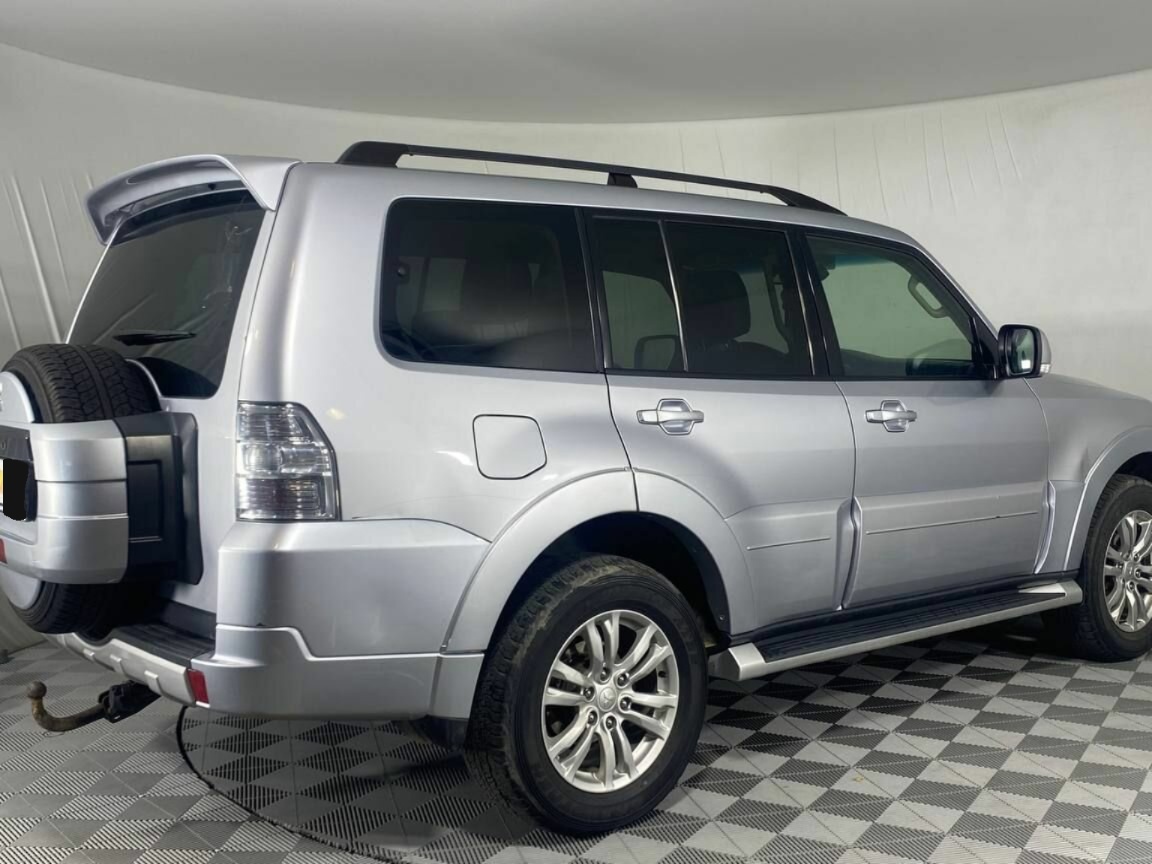 Mitsubishi Pajero, 2011